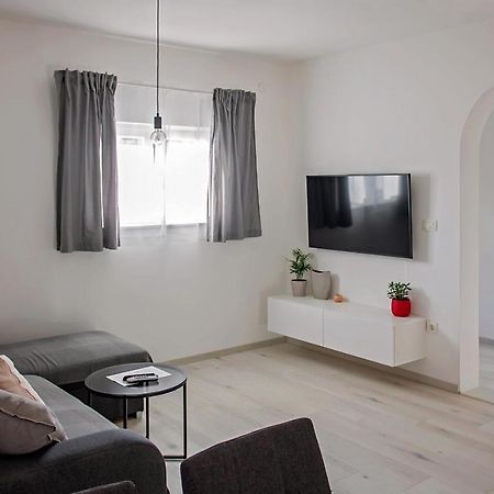Apartment Stocic Рогозница Екстериор снимка