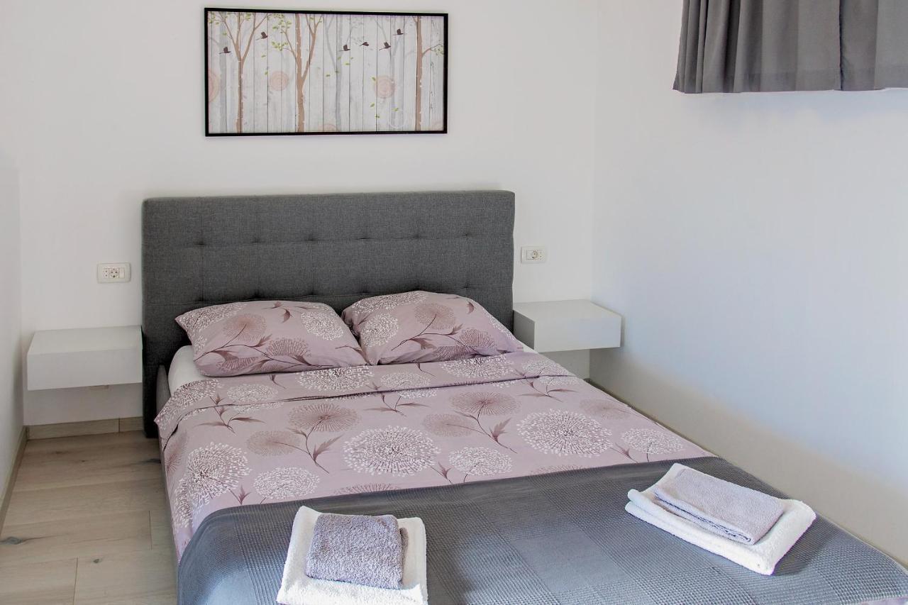 Apartment Stocic Рогозница Екстериор снимка