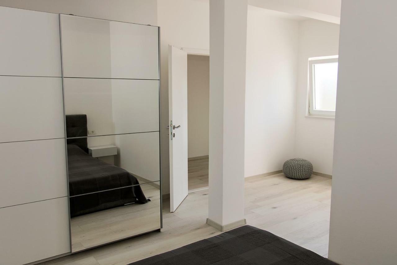 Apartment Stocic Рогозница Екстериор снимка